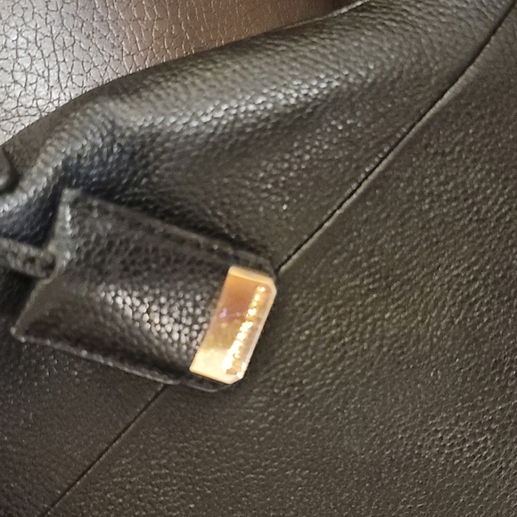 Excellent  large Black Michael Kors handbag purse with COA  💯 authentic - Picture 3 of 9